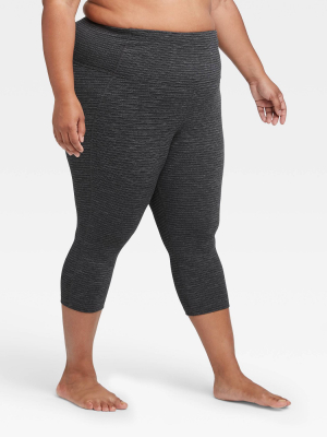 Women's Plus Size Contour Power Waist High-waisted Textured Capri Leggings 19" - All In Motion™ Black