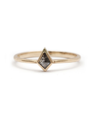 Vertical Kite Shaped Grey Diamond Gold Ring