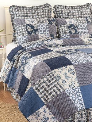 C&f Home Bonnie Quilt Set