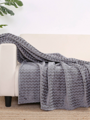 Zig Zag Plush Throw Blanket - Better Living