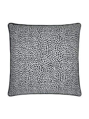 D.v. Kap Hopper Pillow - Black