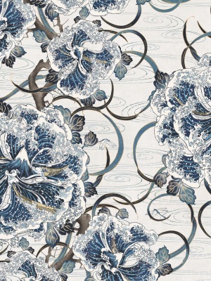 Great Wave Bloom Wallpaper (two Rolls) From The Kingdom Home Collection By Milton & King