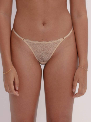 Daisy Lace Thong Sandy