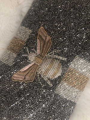 Moyna Beaded 3d Bee Clutch | Pewter With Gold/ Silver