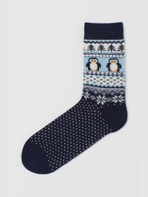 Knit Socks With Pattern