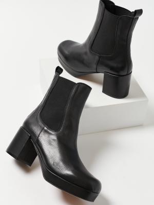 Intentionally Blank Austria Heeled Chelsea Boot