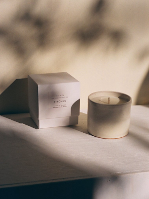 Kitchen Candle / Available In White & Terracotta