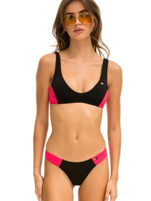 Hi-cut Color Block Cheeky Bikini Bottoms - Black // Red