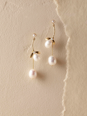 Pearl Blooms Earrings