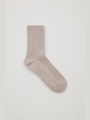 Ribbed Cashmere Socks