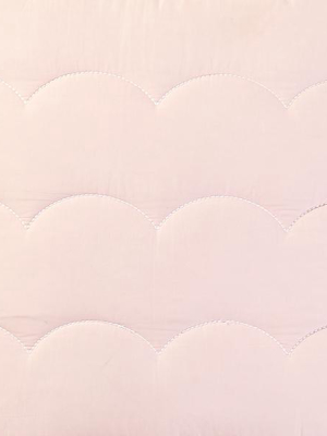 Blush Scallop Quilt Bedding Swatch