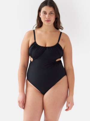 Yui One Piece Black