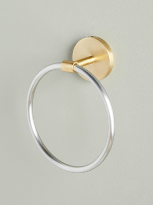 Villa Towel Ring