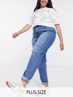 Urban Bliss Plus Mom Jeans In Midwash Blue