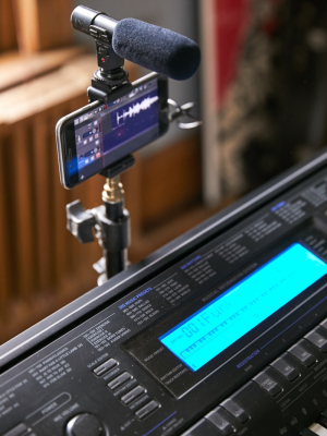 Digipower Vlogging Microphone And Universal Mount