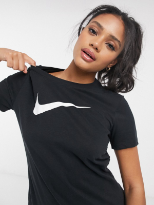 Nike Training Essential Swoosh T-shirt In Black