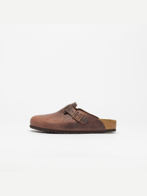 Boston Soft Footbed Oiled Leather Mule In Habana