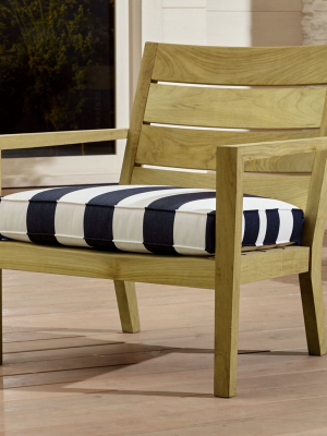 Regatta Natural Lounge Chair With Cabana Stripe Navy Sunbrella ® Cushion