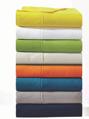 Modern Threads 1800 Series 100 Gsm Solid Microfiber 3 Piece Sheet Set.