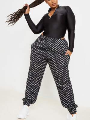 Prettylittlething Plus Black Logo Printed Joggers