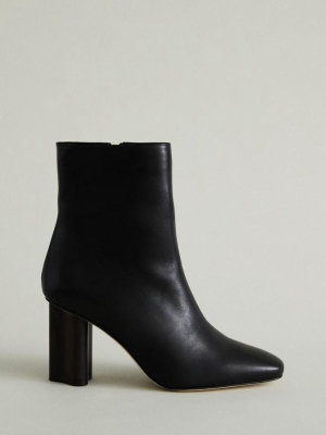 Lisa Heeled Leather Ankle Boot