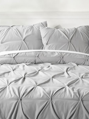 Microfiber Pintuck Comforter & Shams