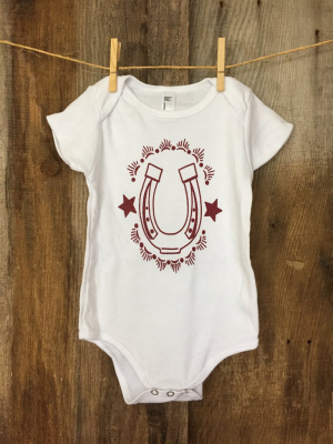 Bandit Baby "lucky Horseshoe" Onesie White/maroon