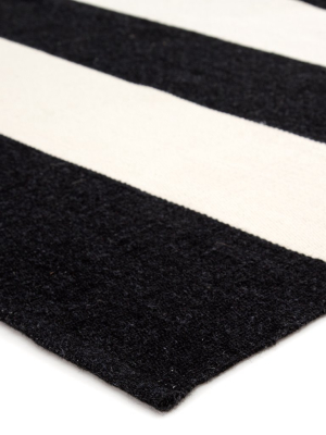 Remora Indoor/ Outdoor Stripe Black & Ivory Area Rug