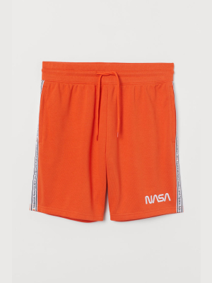 Sweatshorts With Side Stripes