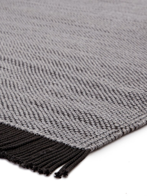 Savvy Handmade Indoor/outdoor Solid Gray & Black Area Rug