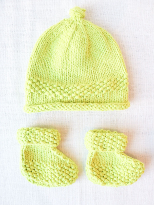 Alternatives For Girls Newborn Hat And Bootie Set