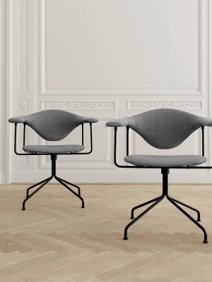 Masculo Meeting Chair