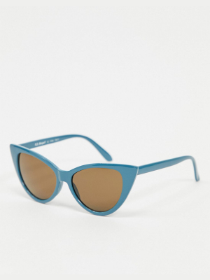 Aj Morgan Cat Eye Sunglasses In Blue