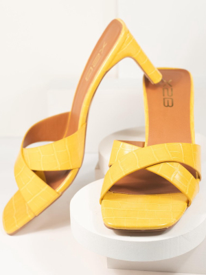 Retro Style Mustard Embossed Crocodile Heels