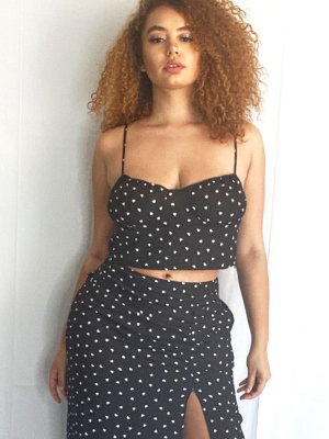 Plus Black Heart Print Ruched Bust Crop Top