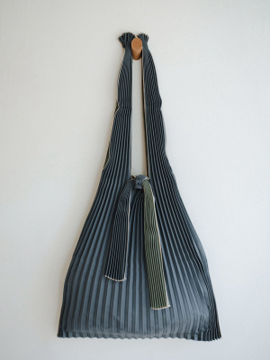 Large Pleated Pleco Tote Bag - Khaki + Lead