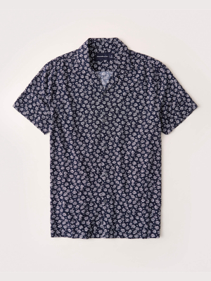 Short-sleeve Camp Collar Button-up Shirt