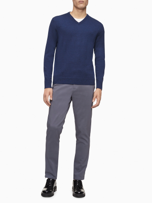 Solid Merino Wool V-neck Sweater