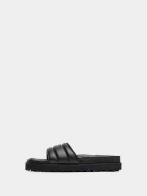 Lux Slippers All Black
