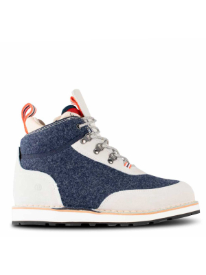 Winter Mucks Low Cut In White Suede/navy