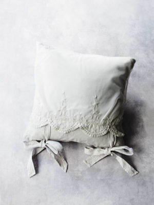 Trianon Pillow, Light Grey