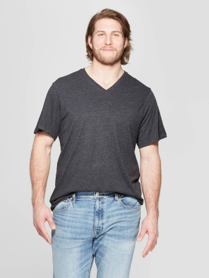 Men's Big & Tall Standard Fit Short Sleeve V-neck T-shirt - Goodfellow & Co™