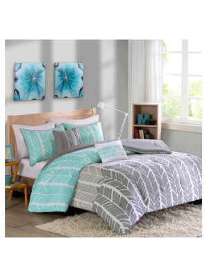 Amanda Feather Chervon Print Comforter Set