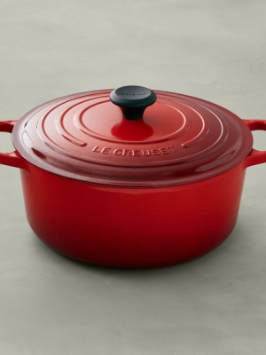 Le Creuset Signature Cast-iron Round Dutch Oven, 7 1/4-qt.