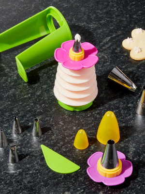 Frosting And Decorating Set