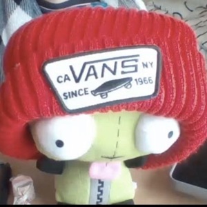 Cam (Ezra Millers Wife Frfr)